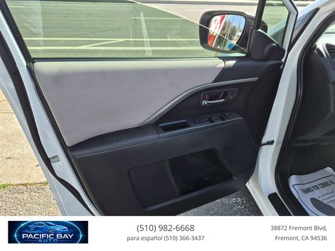 Used 2015 MAZDA MAZDA5 Sport FWD image 10