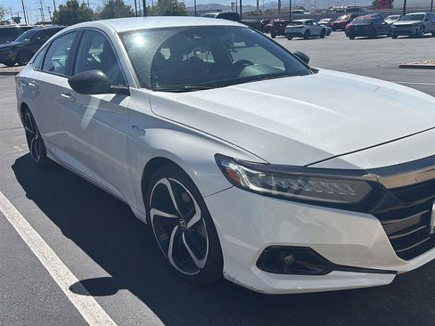 Used 2022 Honda Accord Sport image 2