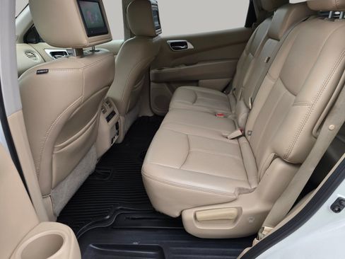 Used 2016 Nissan Pathfinder Platinum AWD/4WD image 28