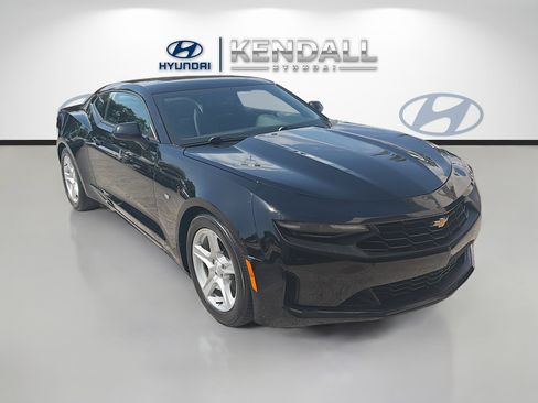 Used 2023 Chevrolet Camaro LT RWD image 1