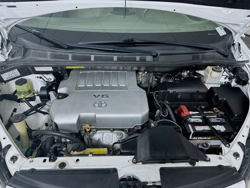 Used 2009 Toyota Sienna LE image 30