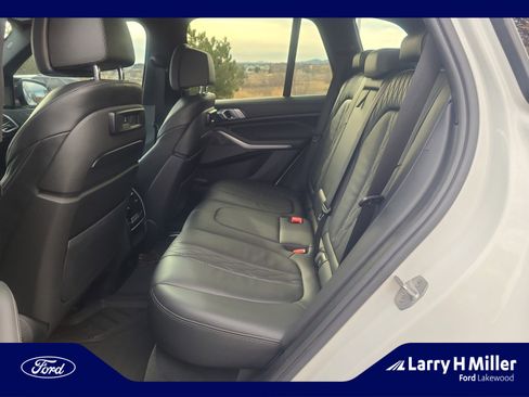 Used 2020 BMW X5 xDrive40i w/ M Sport Package image 17