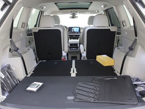 New 2026 Volkswagen Atlas SEL Premium R-Line image 30