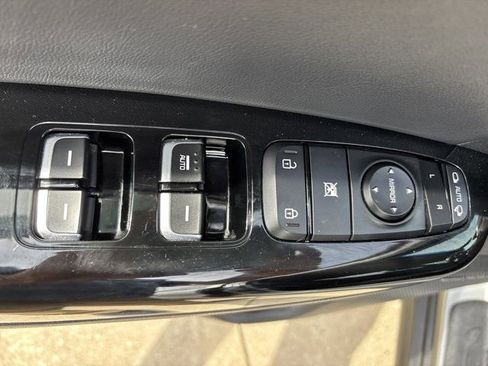 Used 2020 Kia Sportage EX w/ EX Technology Package image 22