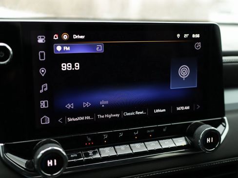 Used 2025 Chevrolet Colorado LT w/ Advanced Trailering Package image 12