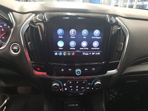 Used 2023 Chevrolet Traverse LT w/ LT Premium Package image 19