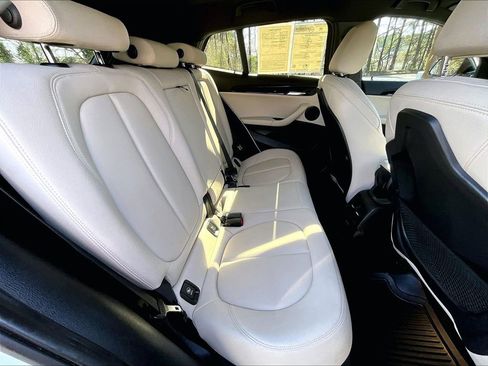 Used 2018 BMW X2 sDrive28i w/ Convenience Package image 16