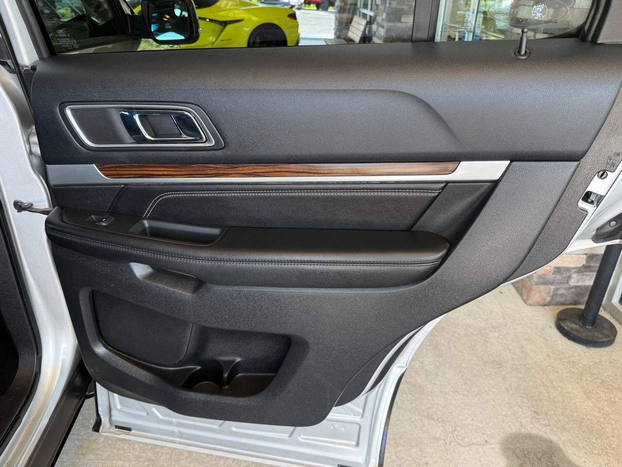 Used 2016 Ford Explorer Limited AWD/4WD image 18