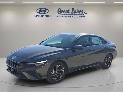 New 2026 Hyundai Elantra Limited FWD image 2