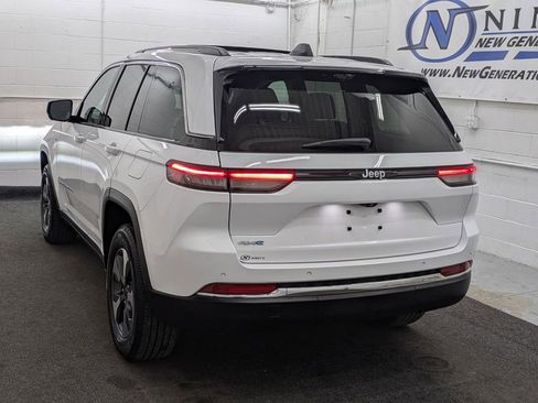 Used 2023 Jeep Grand Cherokee 4WD 4xe w/ Luxury Tech Group II image 22