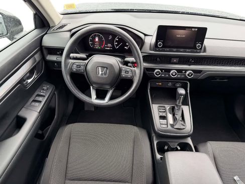 Used 2023 Honda CR-V LX image 10