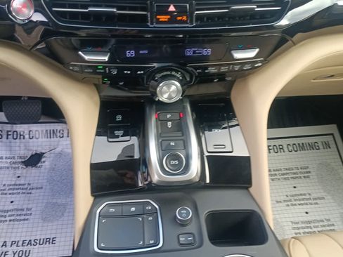 Used 2023 Acura MDX SH-AWD image 15