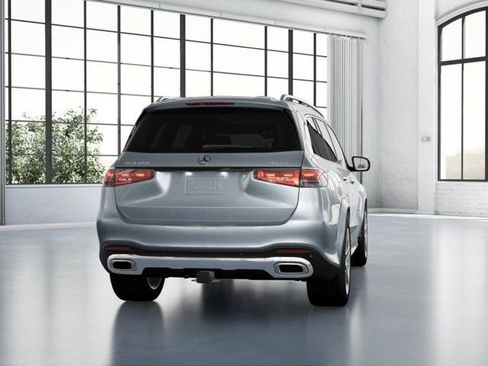 Used 2025 Mercedes-Benz GLS 450 4MATIC image 25
