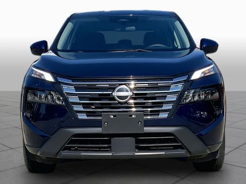 Used 2024 Nissan Rogue SV AWD/4WD image 4