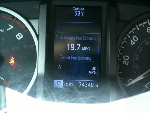 Used 2021 Toyota Tacoma TRD Sport w/ TRD Premium Sport Package AWD/4WD image 13