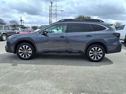 Used 2025 Subaru Outback Limited image 23