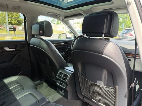 Used 2018 Audi Q5 2.0T Premium w/ Convenience Package AWD/4WD image 14