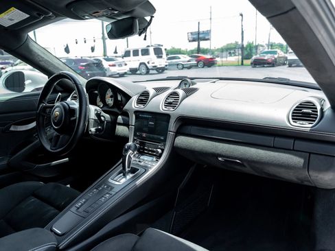Used 2022 Porsche 718 Cayman GT4 RWD image 40