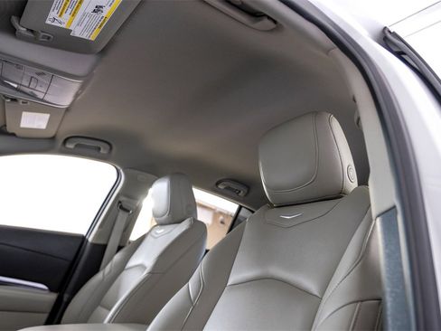 Used 2023 Cadillac XT4 Luxury image 34