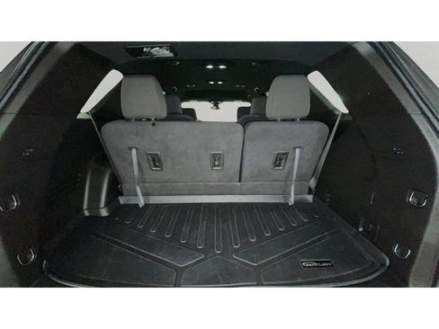 Used 2023 Chevrolet Traverse LT AWD/4WD image 17