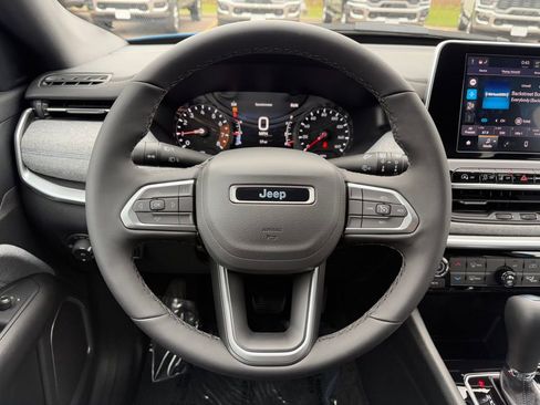 New 2026 Jeep Compass Latitude AWD/4WD image 19