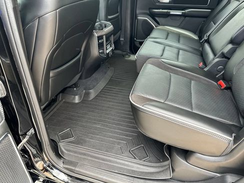 Used 2025 RAM 1500 Laramie w/ Sport Appearance Package AWD/4WD image 33