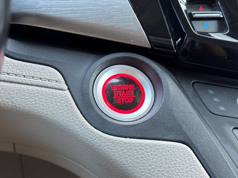 Used 2018 Honda Odyssey EX-L image 35