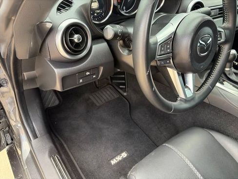 Used 2024 MAZDA MX-5 Miata RF Grand Touring w/ Weather Package RWD image 10