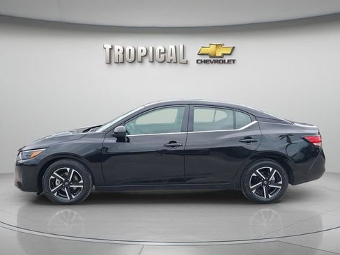 Used 2024 Nissan Sentra SV image 2