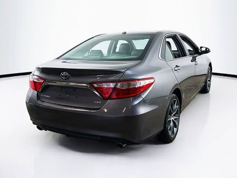 Used 2015 Toyota Camry XSE image 10