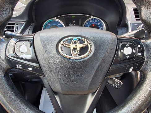 Used 2016 Toyota Camry LE FWD image 13