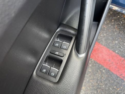 Used 2022 Volkswagen Passat 2.0T SE image 15