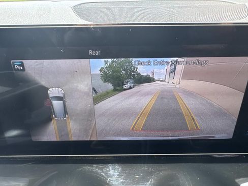 Used 2022 Mercedes-Benz GLB 250 image 26