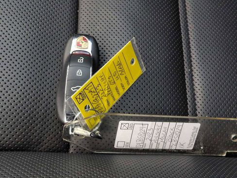 Used 2023 Porsche Macan GTS image 28