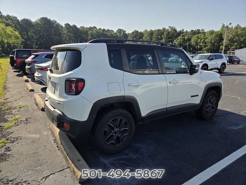 Used 2018 Jeep Renegade Trailhawk w/ UConnect 8.4 Nav Group AWD/4WD image 5