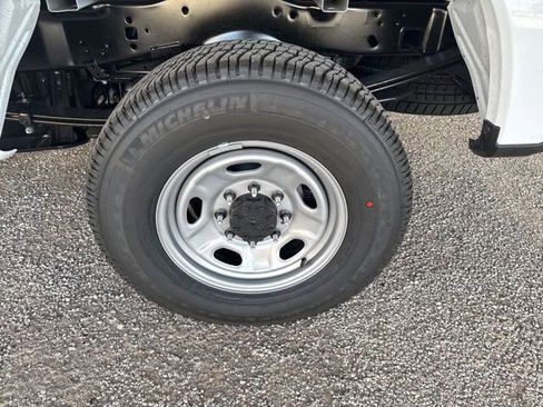 New 2026 Ford F250 XL w/ FX4 Off-Road Package image 5