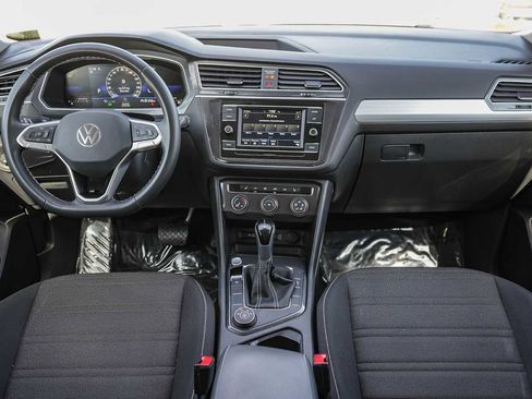 Used 2024 Volkswagen Tiguan S image 12