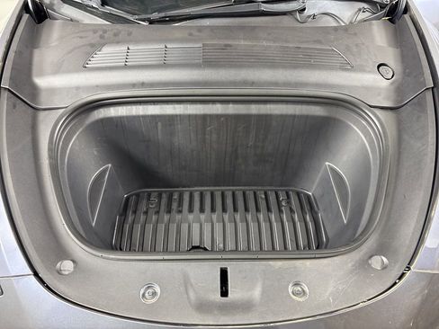 Used 2020 Tesla Model Y Long Range image 40