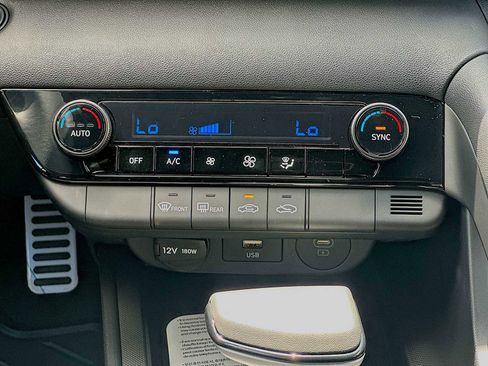 New 2026 Hyundai Elantra Sport FWD image 16