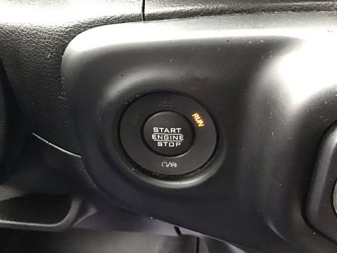 Used 2020 Jeep Gladiator Overland image 21