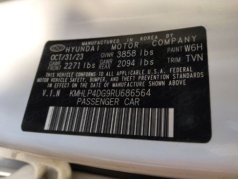 Used 2024 Hyundai Elantra Limited FWD image 33
