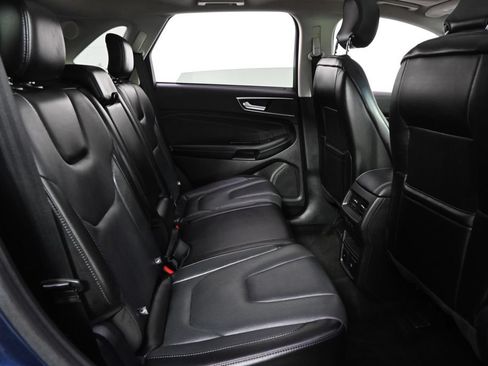 Used 2017 Ford Edge Titanium w/ Equipment Group 301A AWD/4WD image 18