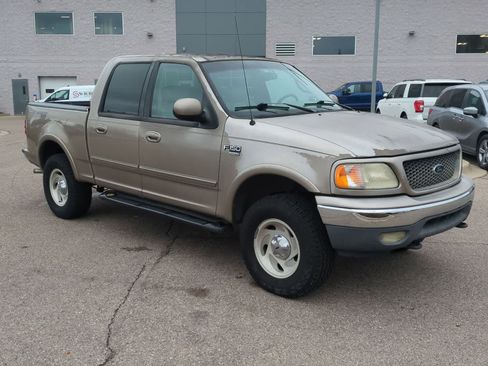 Used 2001 Ford F150 Lariat AWD/4WD image 2