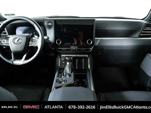 Used 2025 Lexus GX 550 w/ Accessory Package (2T) AWD/4WD image 20