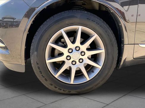 Used 2014 Buick Enclave Leather FWD image 9