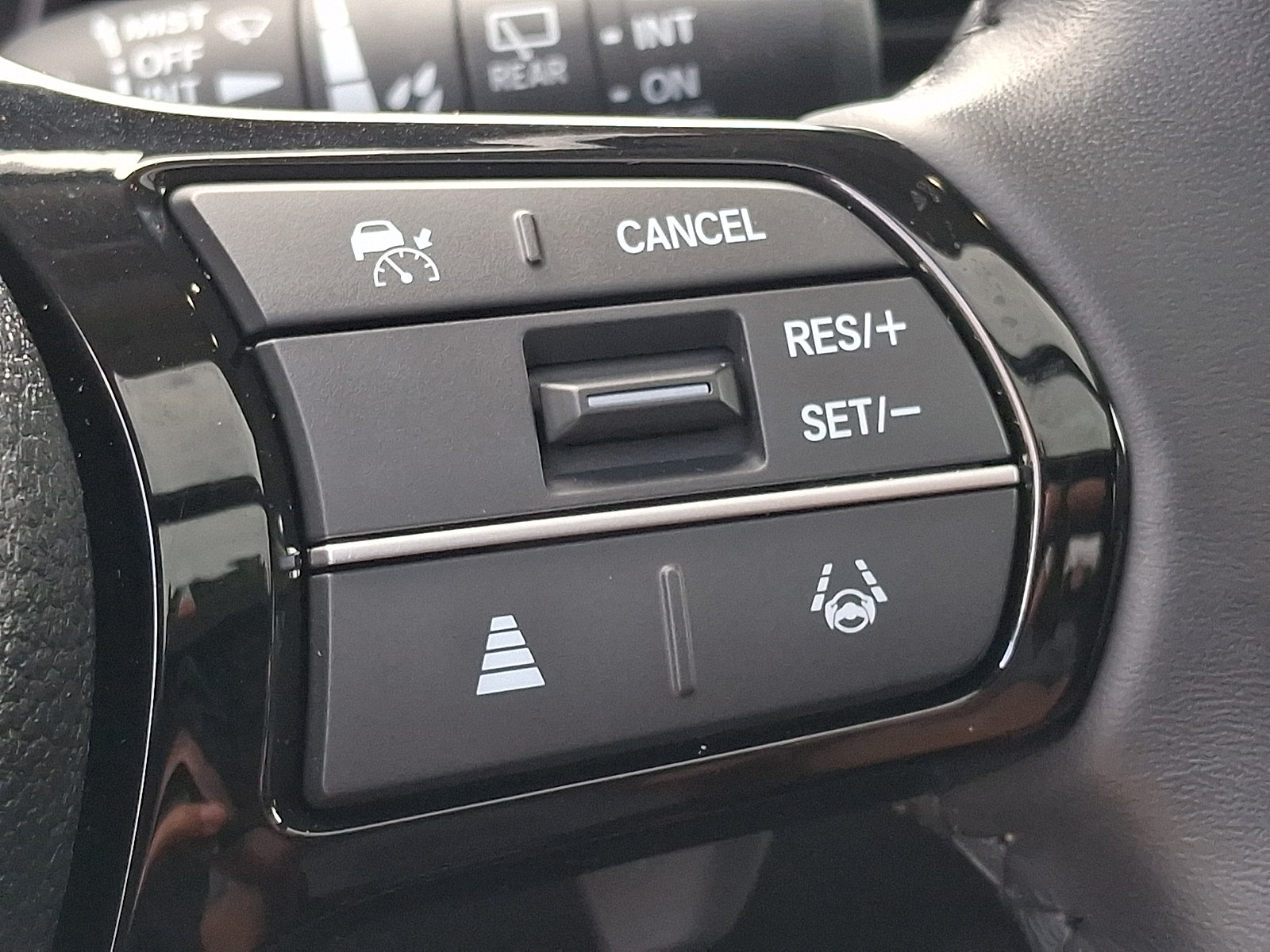 Used 2024 Honda Pilot Touring image 22