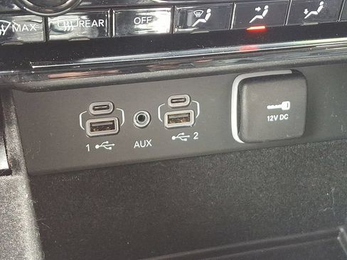 Used 2021 Jeep Grand Cherokee L Limited AWD/4WD image 27