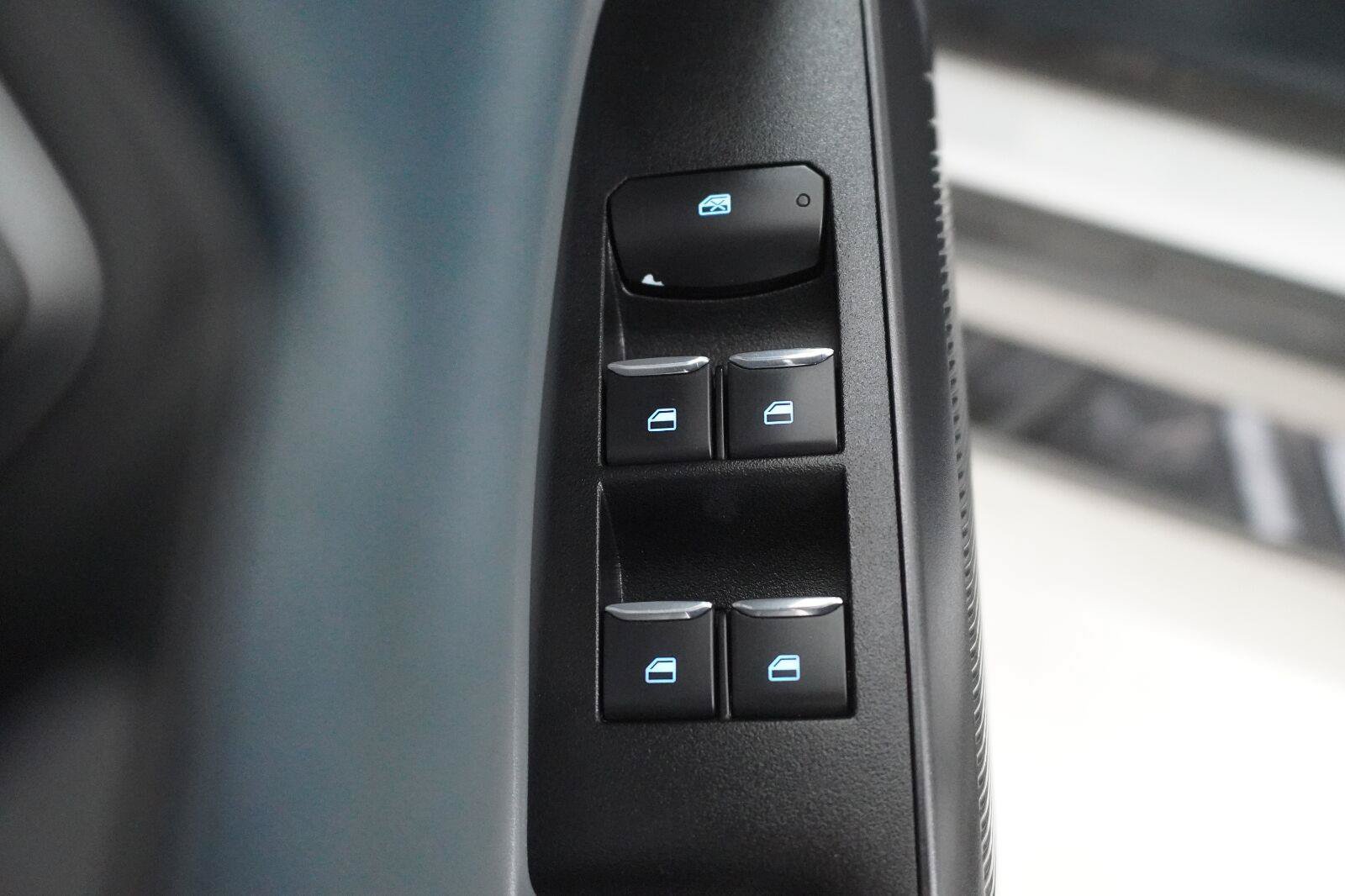 Used 2022 Ford Maverick XL FWD image 22