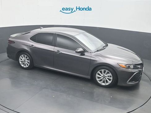 Used 2023 Toyota Camry LE image 18