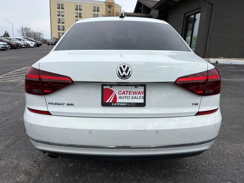 Used 2017 Volkswagen Passat 1.8T SEL Premium image 4